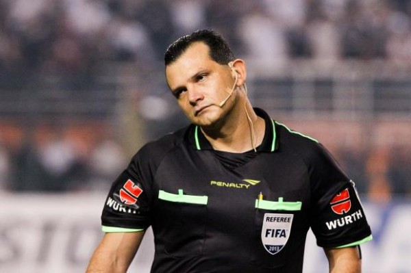 Até um jornal argentino agradeceu a ele