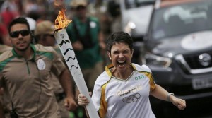 Sandra Annenberg não gostou de ser chamada de "fofa" por Bonner