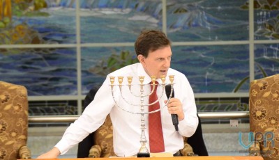 Resultado de imagem para crivella orando