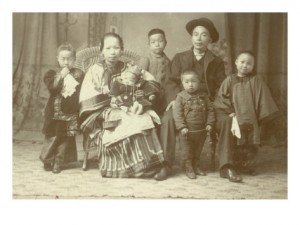 ida-b-smith-chinese-family-circa-1890 (1)