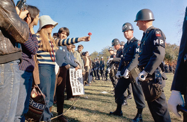 Uma hora a sociedade americana não aguentou mais a Guerra do Vietnã