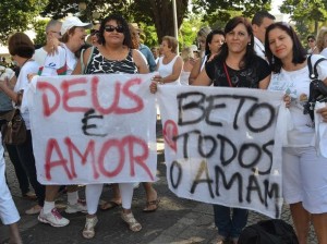 protestopebetotalita4