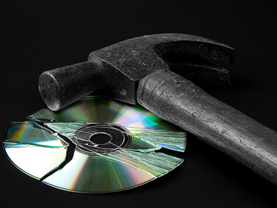 Broken-CD
