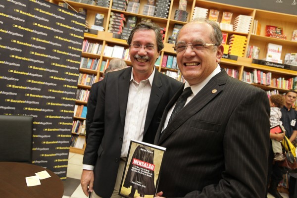 Lançamento do livro Mensalão, de Merval Pereira