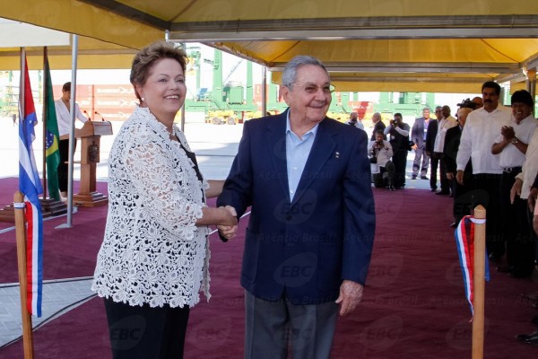 Dilma e Raúl Castro