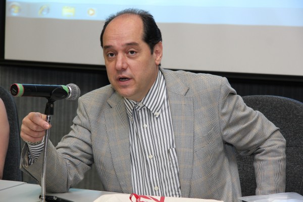 Bucci serviu de escada no último Roda Viva