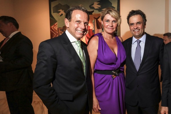 Aécio com o casal Dória