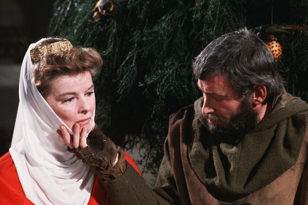 Katharine Hepburn e Peter O'Toole nos papeis de Eleanor da Aquitânia e Henrique II no filme "O Leão no Inverno"