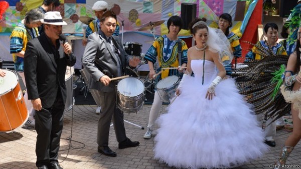 Casamento de Fuki e Yuuichi foi embalado pela bateria da Escola Alegria Independente de Hamamatsu
