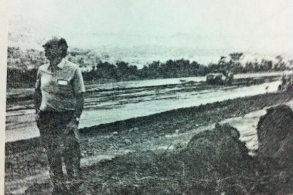 Tio Múcio inspeciona a obra do aeroporto