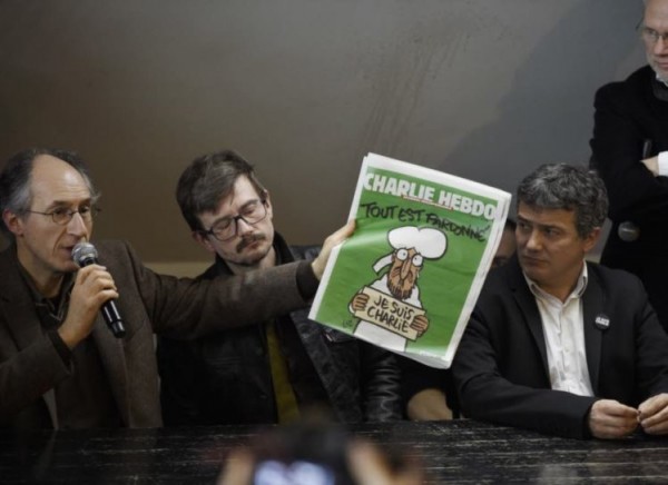 Luz com a capa histórica