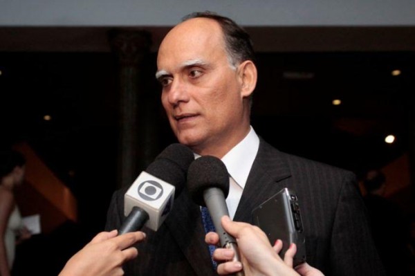 Papa, o deputado do PSDB responsável pela premiação de Alckmin