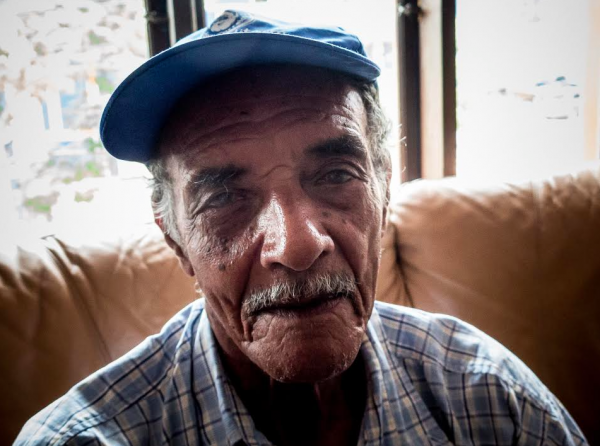 O aposentado José do Patrocínio: "Quero voltar pra Paracatu. Não aguento mais"