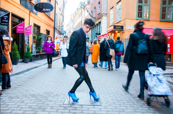 Gabriel Fontana em Gamla Stan, cidade velha, em Estocolmo