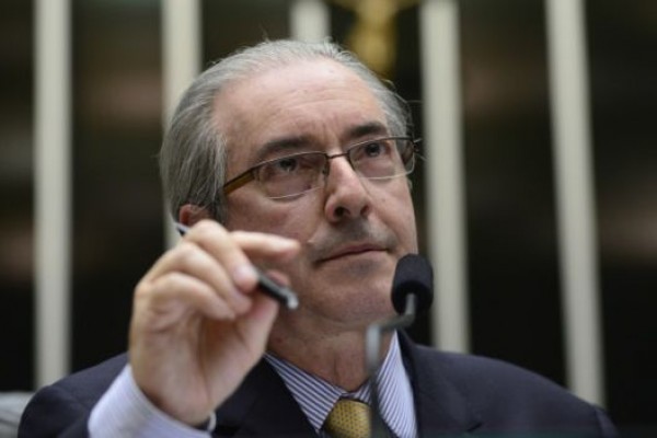 Sobre alguém como Cunha presidir o impeachment: "Isso é muito estranho para nós"