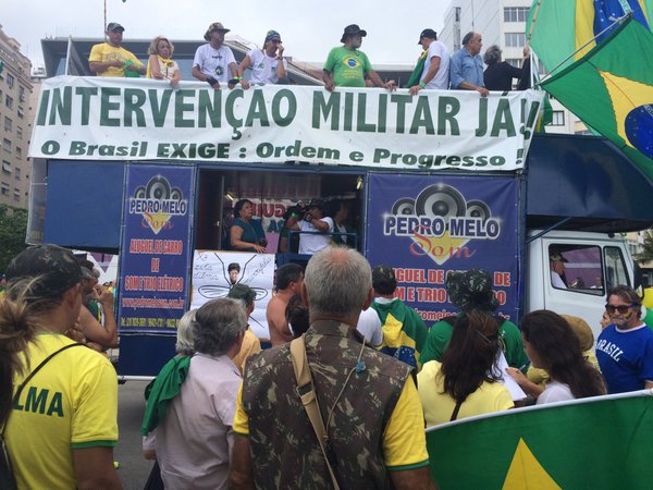 intervenção militar