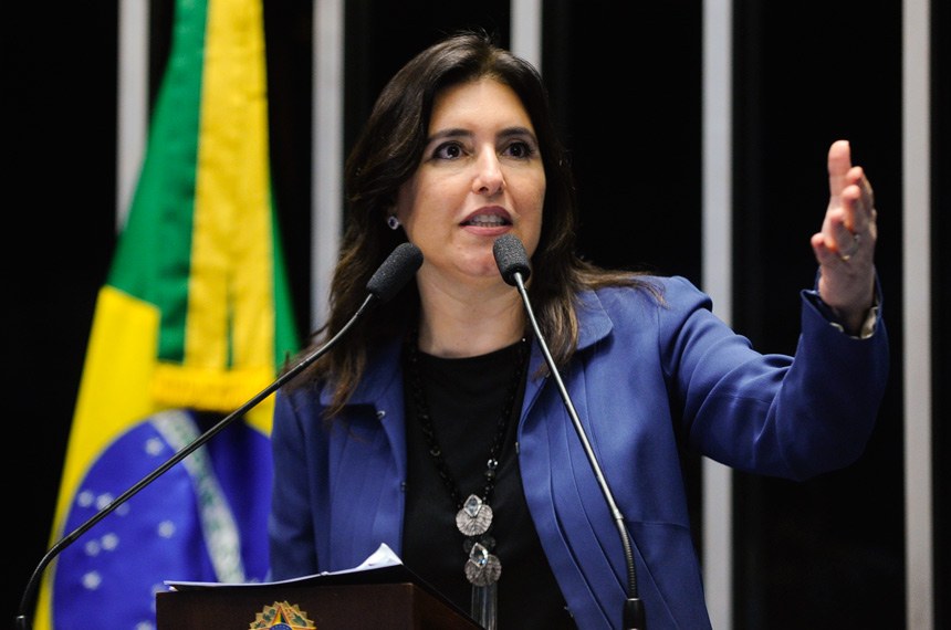 Simone Tebet foi atacada por Eduardo Bolsonaro