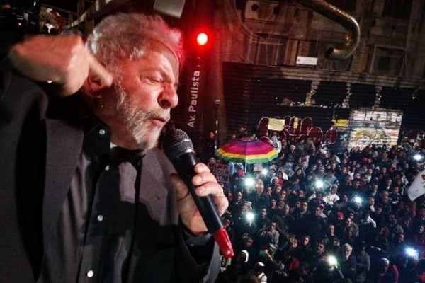Lula na Paulista no ato "Fora Temer"