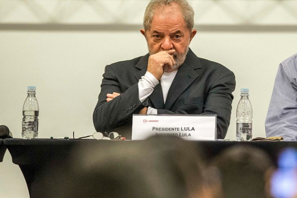 O que é absurdo é a caça a ele