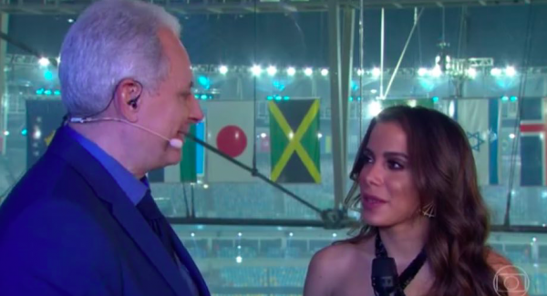 Anitta e um fiscal da Rio 2016