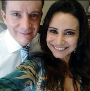 Com a ex Flávia Feola: "Deus nos livre desse pesadelo” 