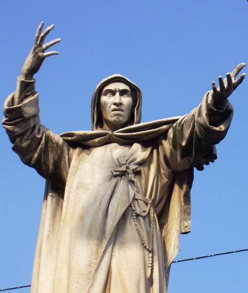 Estátua de Savonarola em Ferrara