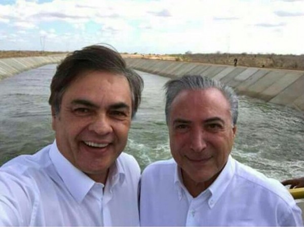 Cássio Cunha Lima e Michel  Temer: populistas em obra alheia