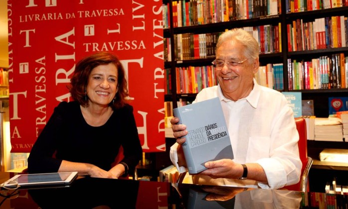 FHC e uma fã no lançamento de seu livro no Leblon