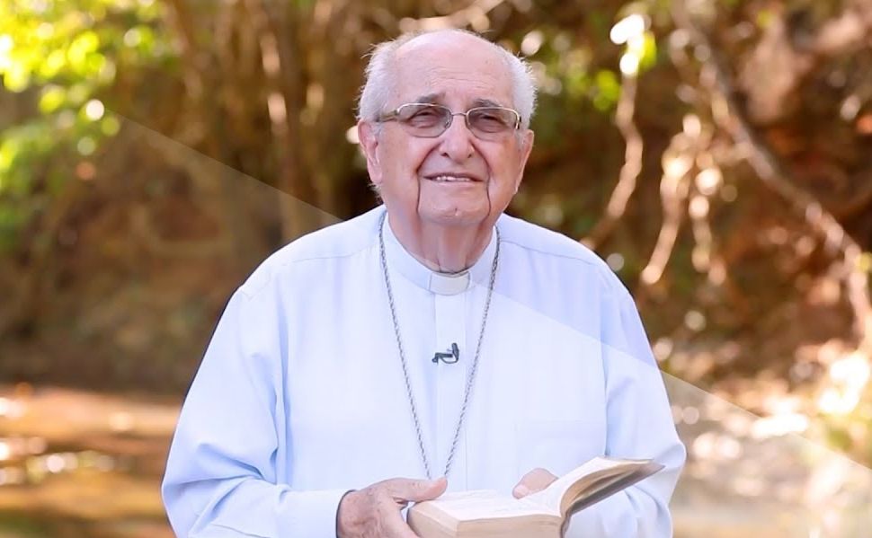 Dom Mauro Morelli "O que será que os soldados descobriram revistando