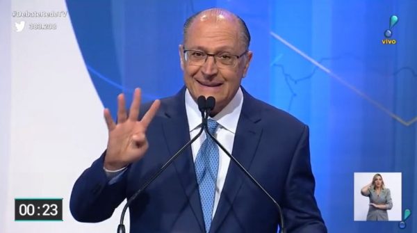 Alckmin faz o número 4 em debate na TV