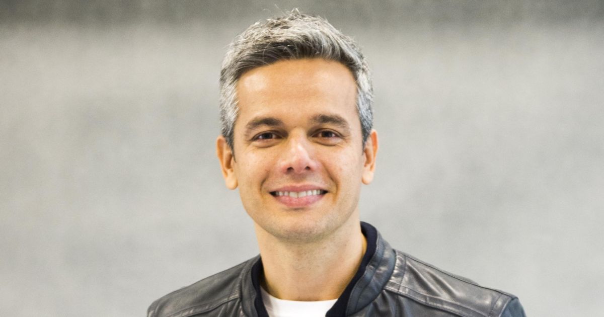 Otaviano Costa anuncia que abandonou profissão