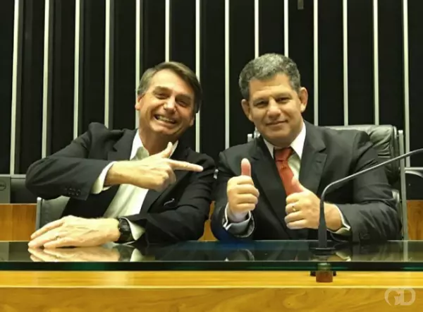 Resultado de imagem para bolsonaro mentiroso