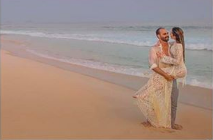 Eduardo Bolsonaro gasta cerca de R$ 100 mil em casamento e pede