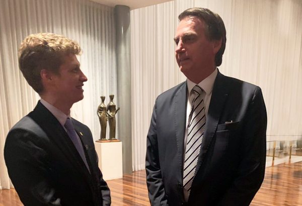Marcel van Hattem, o deputado mais bolsonarista do Novo, ao lado do presidente