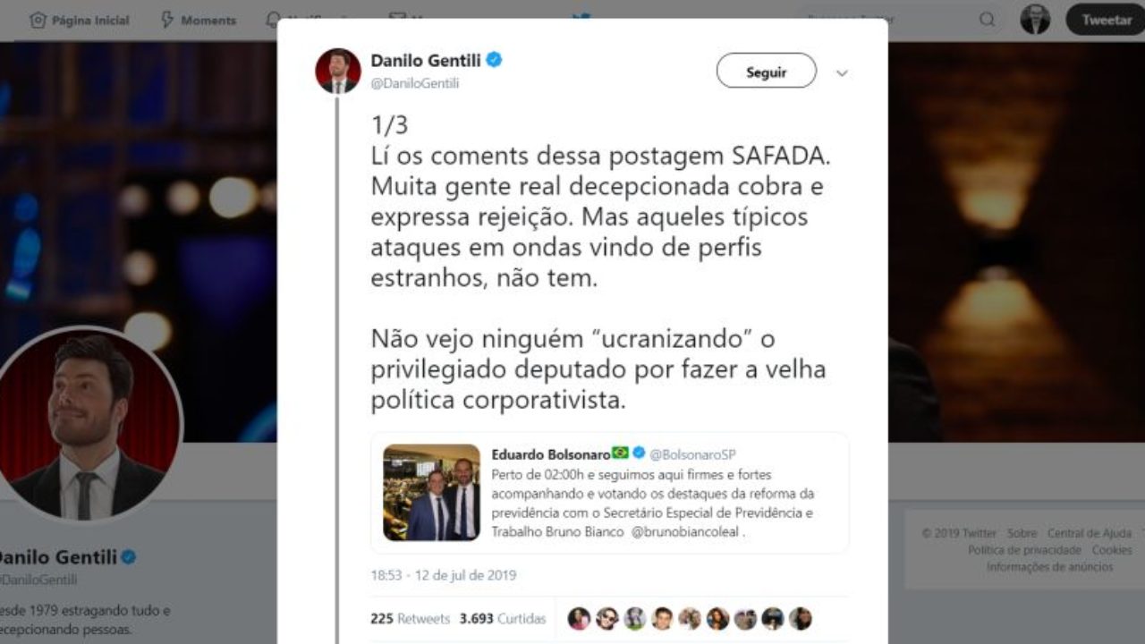 Danilo Gentili explode com hipocrisia do filho de Bolsonaro e