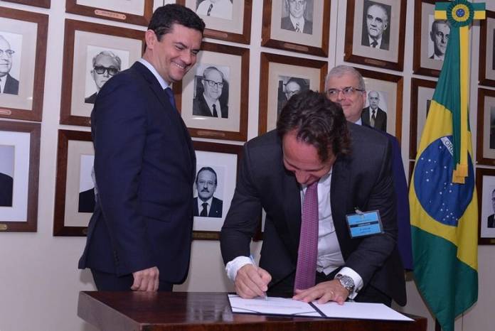 Juiz que mandou Lula para Tremembé foi nomeado por Moro em Brasília