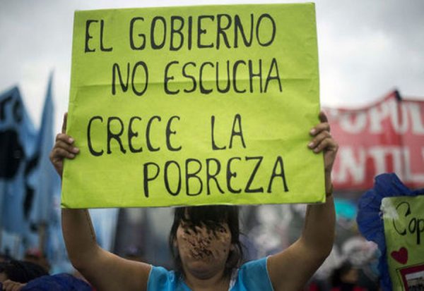 Una protesta para reclamar subsidios en Argentina. Foto: Archivo AFP