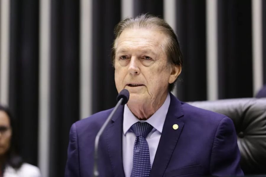 Luciano Bivar terceira via
