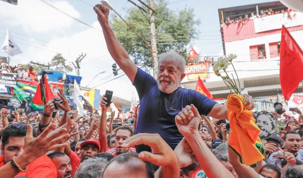 Lula comemora junto com o Povo. Imagem: reprodução