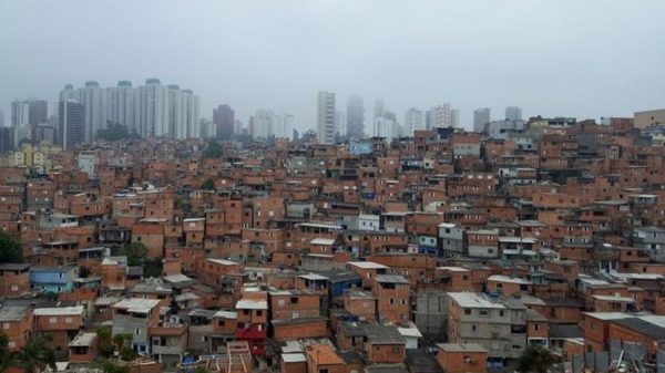 Veja a favela