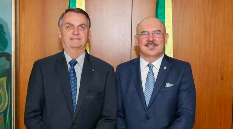Bolsonaro ao lado de Milton Ribeiro