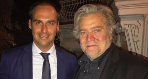 Eduardo Bolsonaro e Steve Bannon