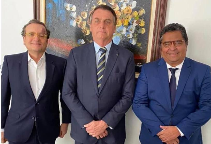 Dono da Jovem Pan publica foto com Bolsonaro 'Conversando sobre o futuro do rádio no Brasil'
