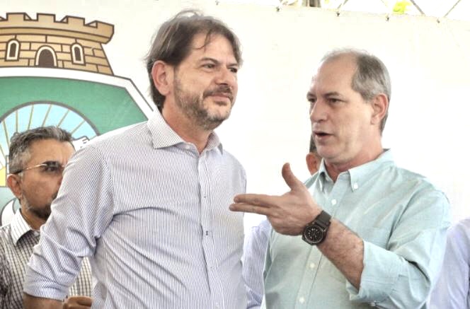 Veja Cid e Ciro Gomes