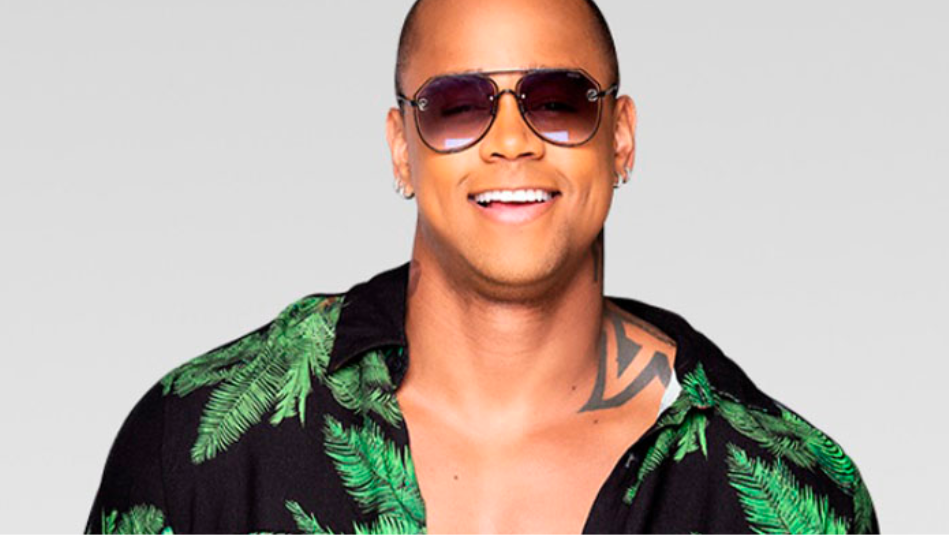 Depois de ignorar críticas por realizar shows, Léo Santana testa positivo para covid e vai para Depois de ignorar críticas por realizar shows, Léo Santana testa positivo para covid e vai para