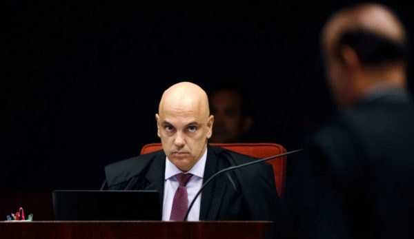 Veja o Alexandre de Moraes