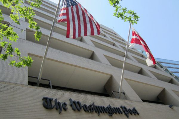 Correspondentes internacionais demitidos do Washington Post ganham vaquinha para voltar para casa