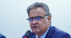 Aécio Neves