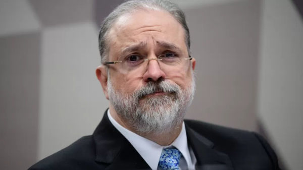 Augusto Aras sendo sabatinado no Senado