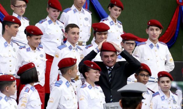 Bolsonaro e escola militar